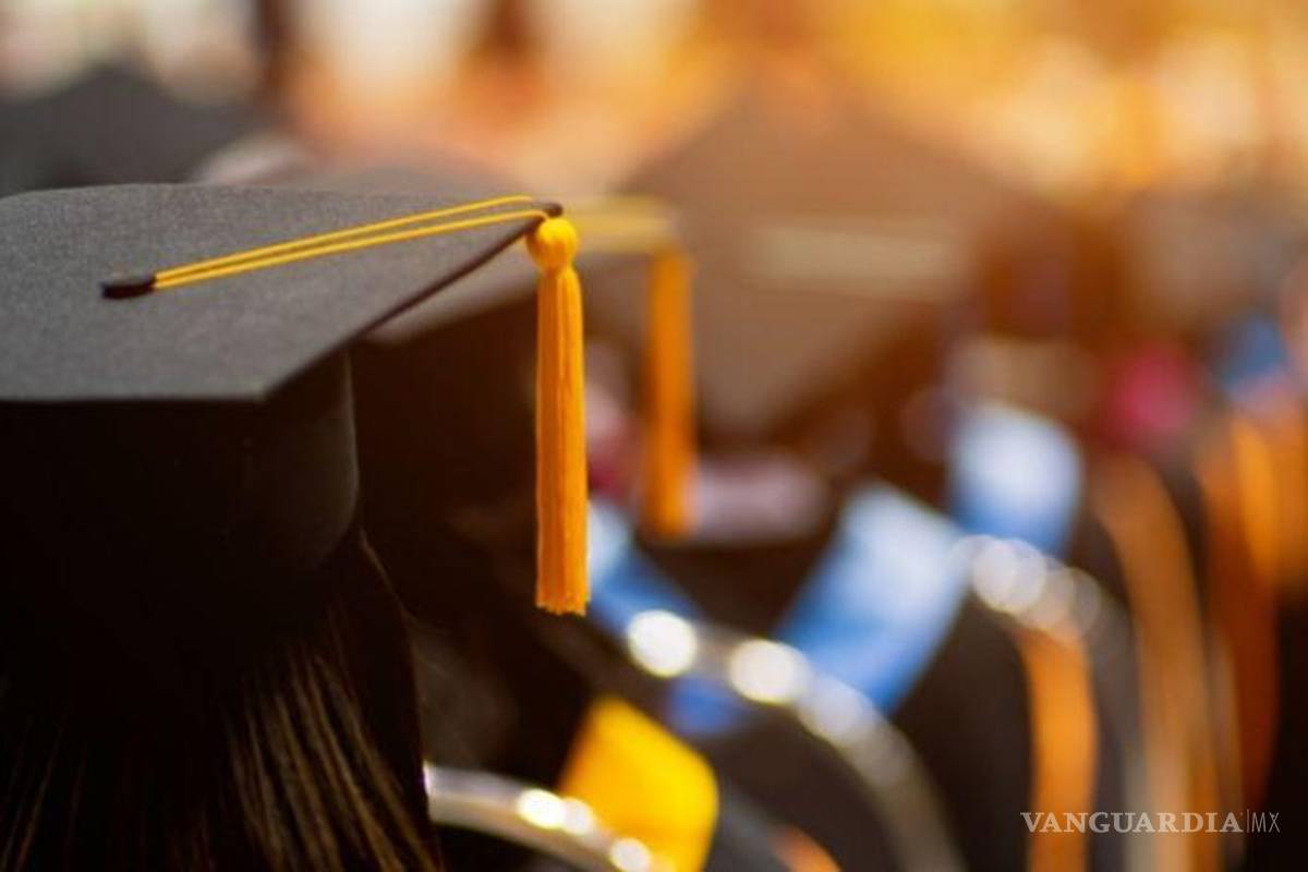 Universidades privadas pueden ser sancionadas si condicionan titulación, determina la Suprema Corte