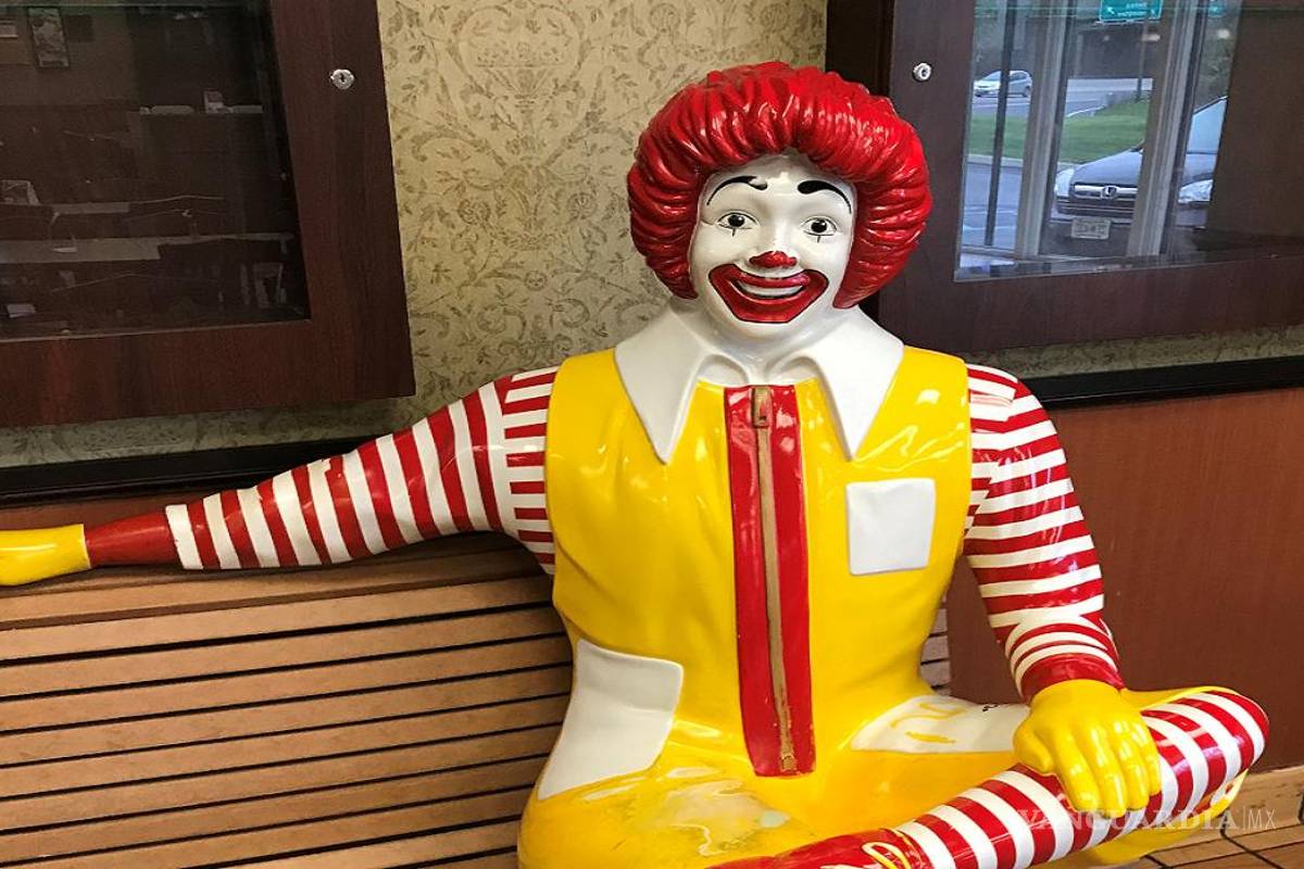 $!El tazo maldito de "Elvira", 'El Chupacabras' y otras leyendas urbanas virales... ¡antes de las redes sociales!