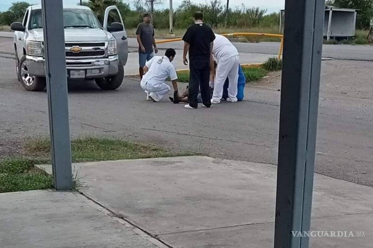 Atrapan a limpiaparabrisas robando una camioneta en el Hospital General de Múzquiz
