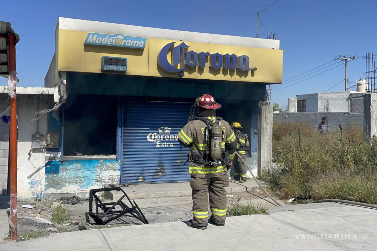 Saltillo: jóvenes se reúnen en local abandonado y provocan incendio