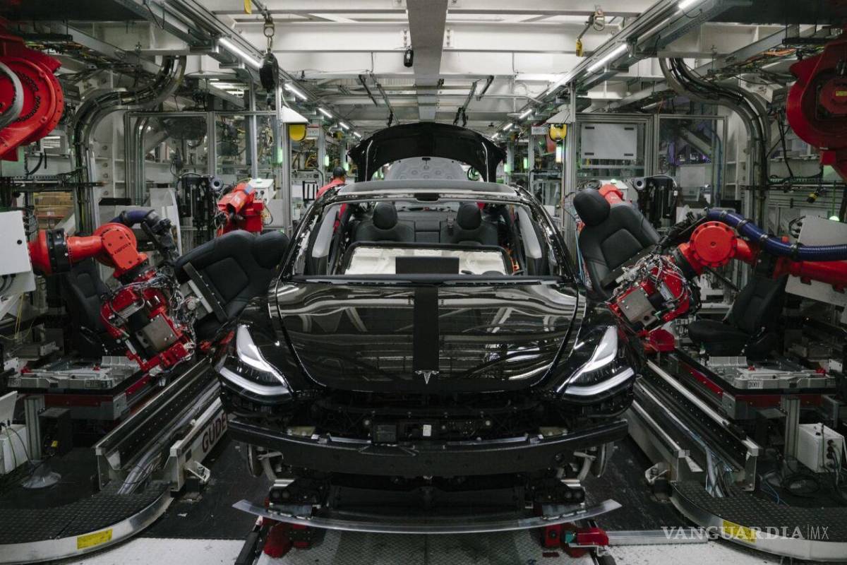 Tesla fabricará 100 mil autos eléctricos para Hertz, es la mayor compra de la historia