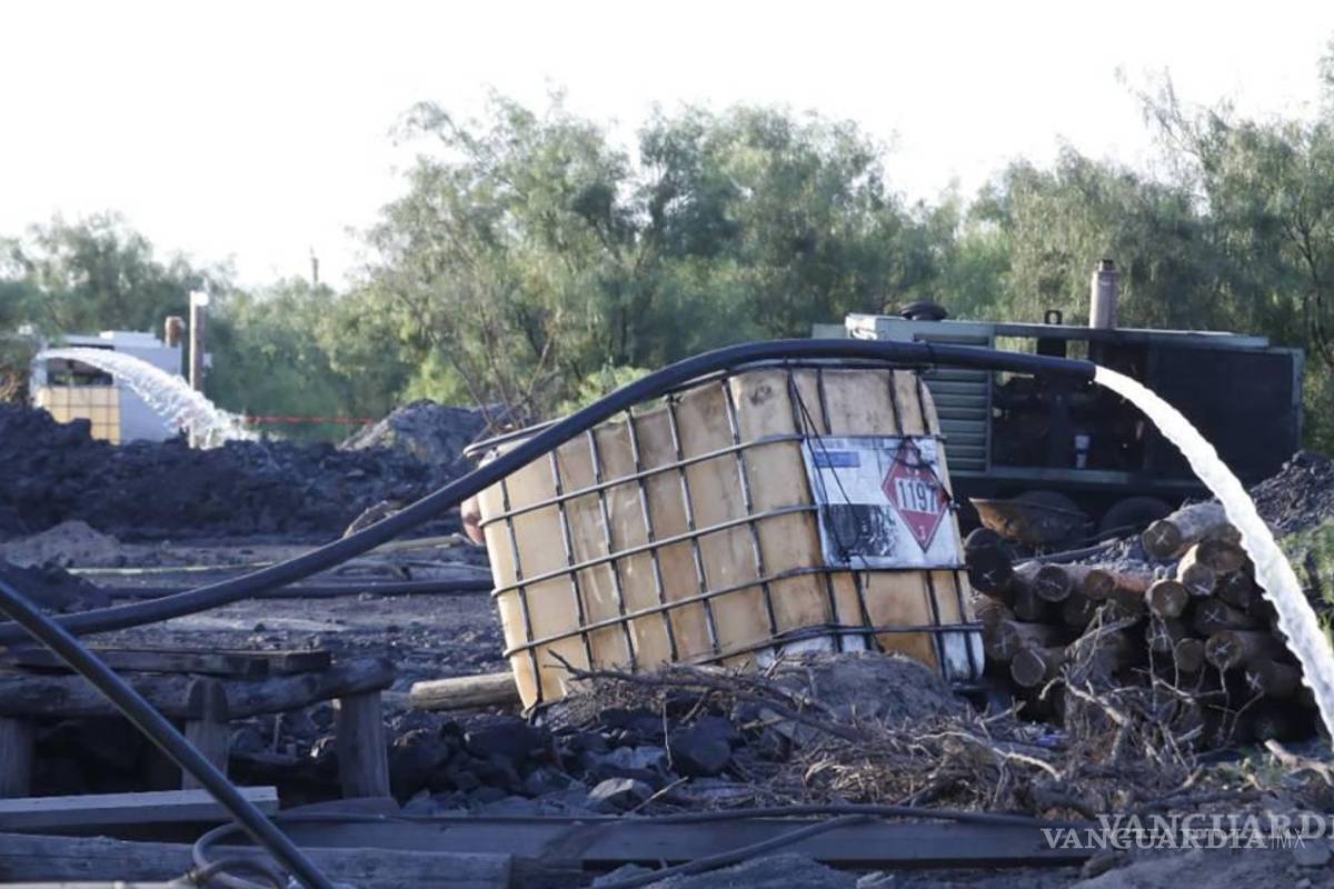 Reducen 30 metros nivel de agua en mina de Sabinas, Coahuila; Sedena trabaja con 19 bombas hidráulicas