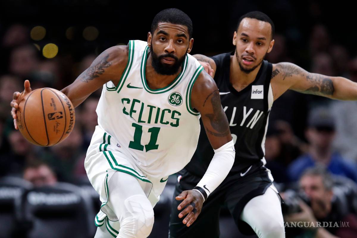 $!Kyrie Irving jugaría por cuatro años con los Nets, en un canje que incluye a D'Angelo Russell