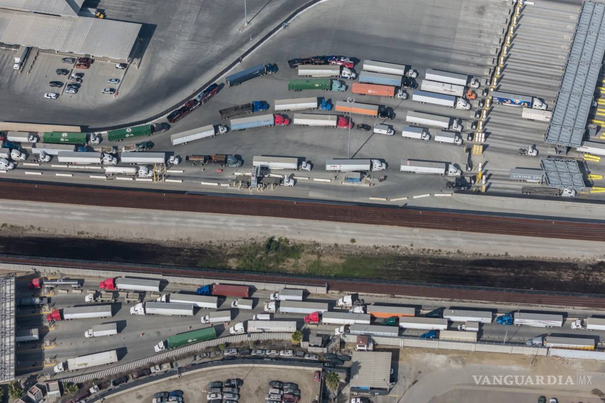 Ante aranceles, anticipan transportistas de EU aumento en precios