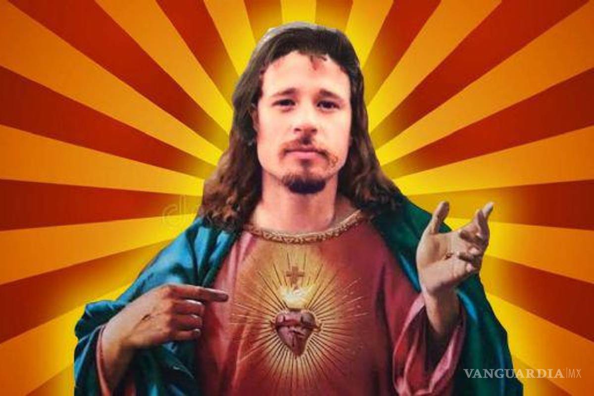 Critican a Luisito Comunica por colocar su rostro en imagen de Jesucristo