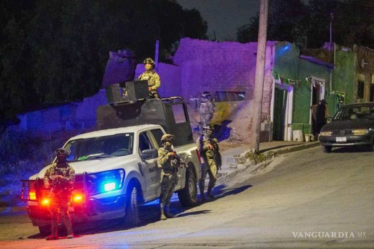 Revientan tres casas en cateos simultáneos y aseguran droga en Piedras Negras