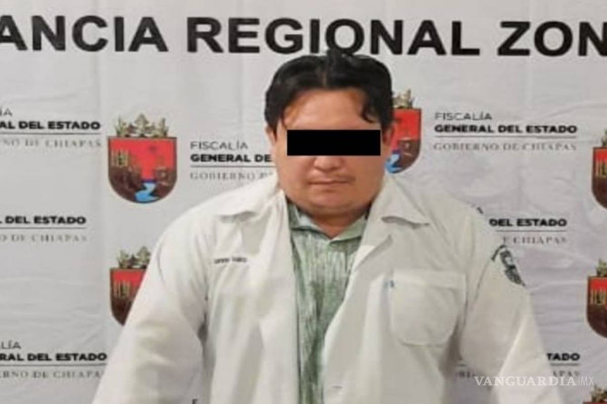 Detienen a falso médico que aplicaba suero como vacunas COVID-19 en Chiapas