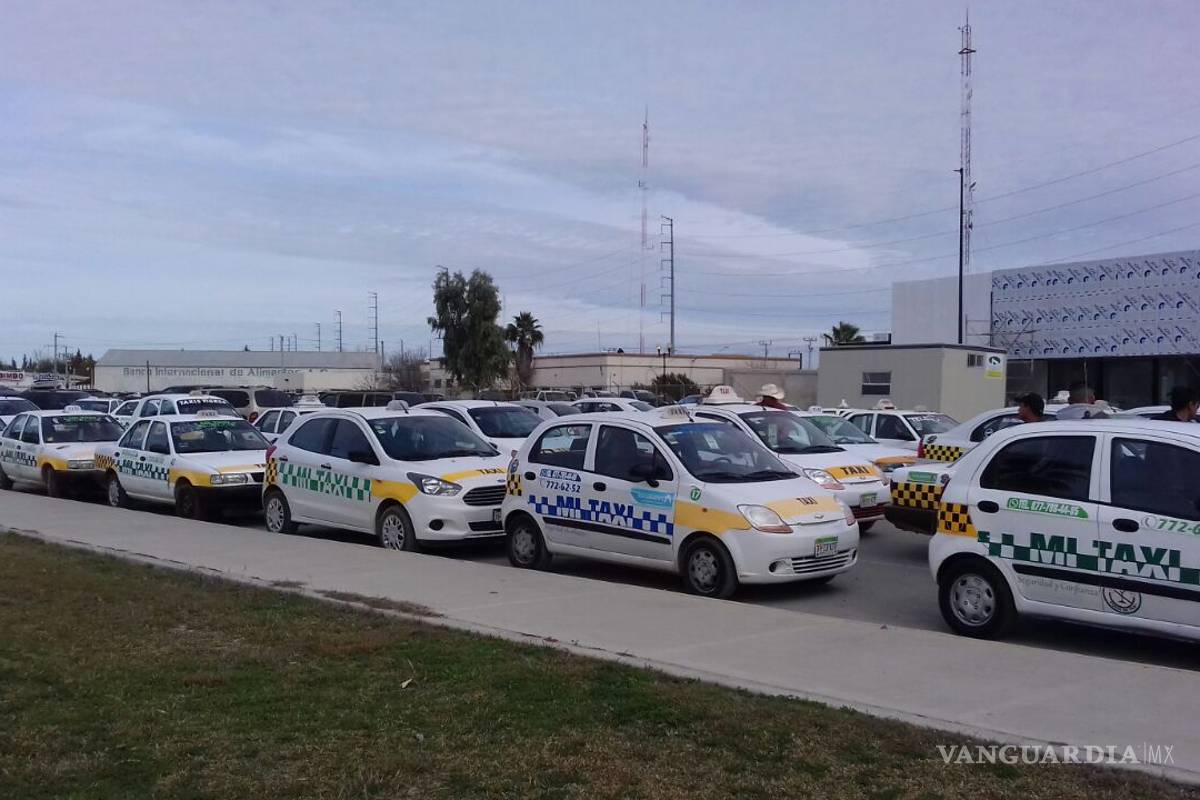Taxistas protestan en Acuña contra gasolinazo