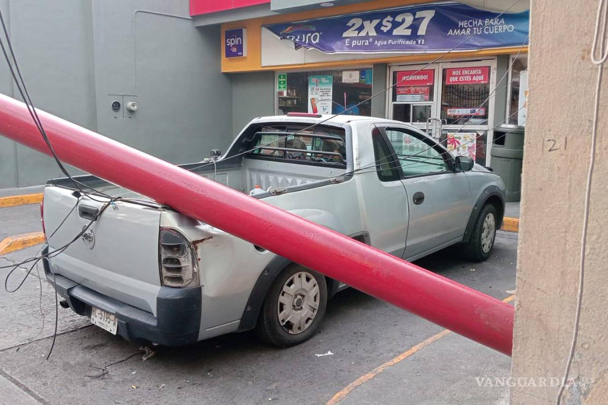 Fuertes rachas de vientos desatan caos e incendios en Nuevo León