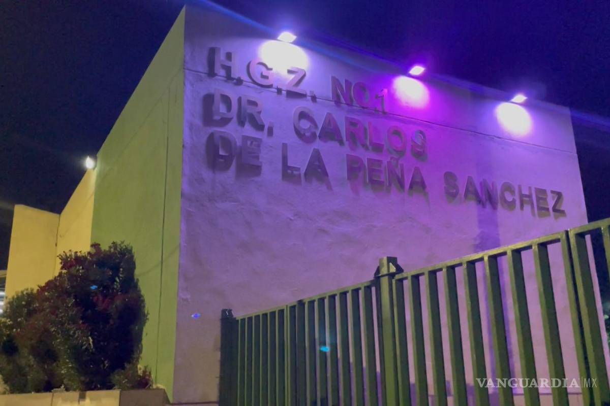 Menor motociclista termina grave; auto fantasma les cerró el paso al sur de Saltillo