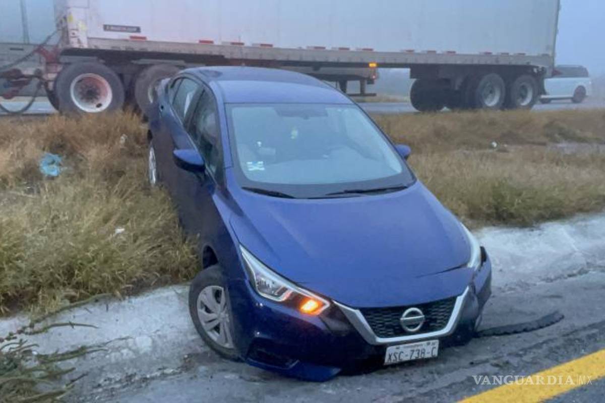 $!Con placas de Tamaulipas, el conductor buscaba regresar a Saltillo cuando perdió el control del vehículo.