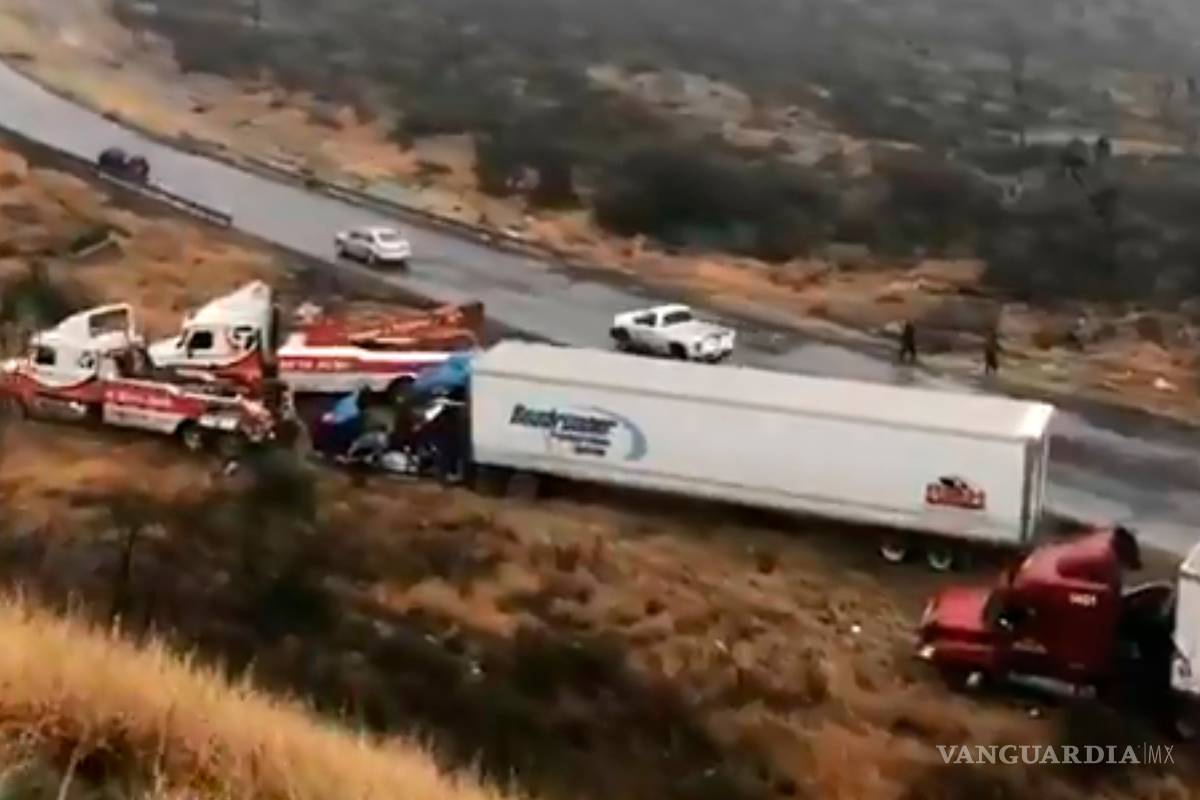 Accidentes y neblina nuevamente causan caos en carreteras de Saltillo a Monterrey