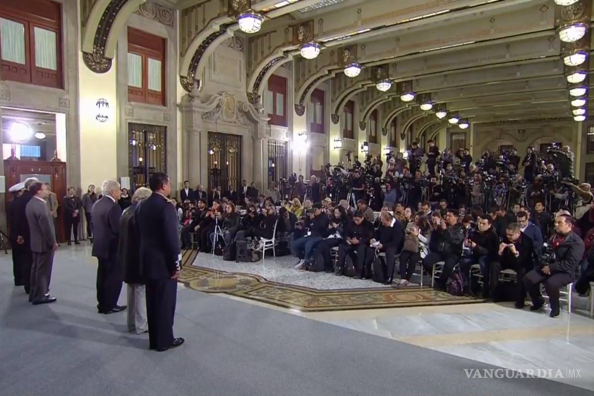 En su primera conferencia matutina, AMLO habla sobre Ayotzinapa... &quot;Se va a firmar el decreto para abrir la investigación&quot;
