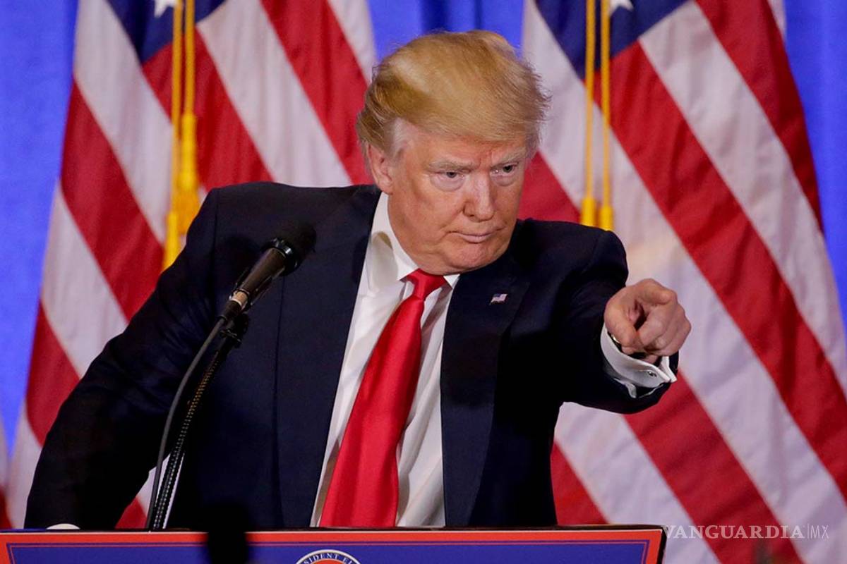 Trump: el nuevo villano de Salman Rushdie