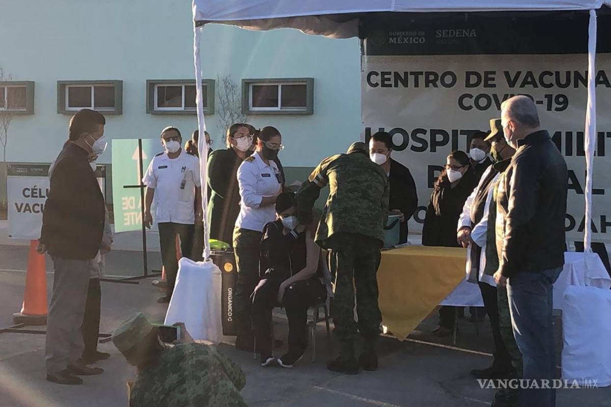 Inicia vacunación contra el COVID-19 en La Laguna