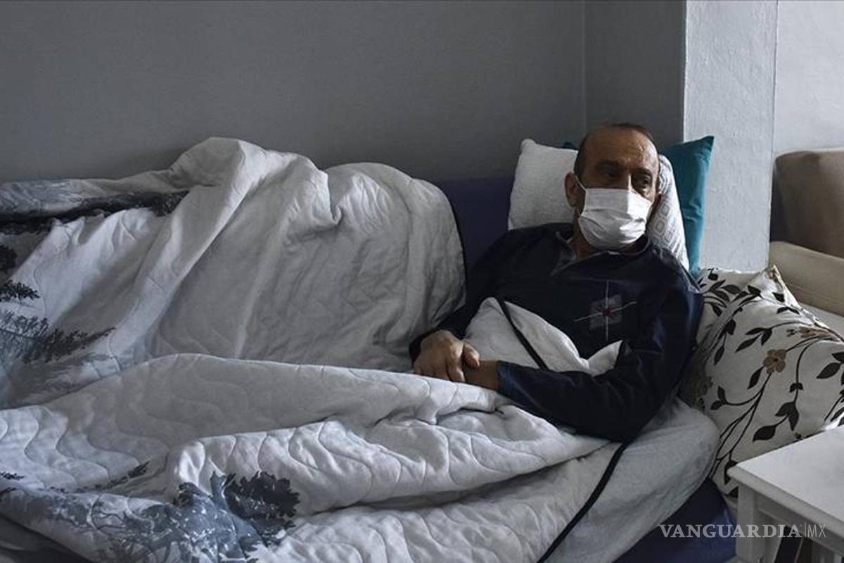 Ha dado positivo 78 veces a COVID-19, tiene 14 meses aislado