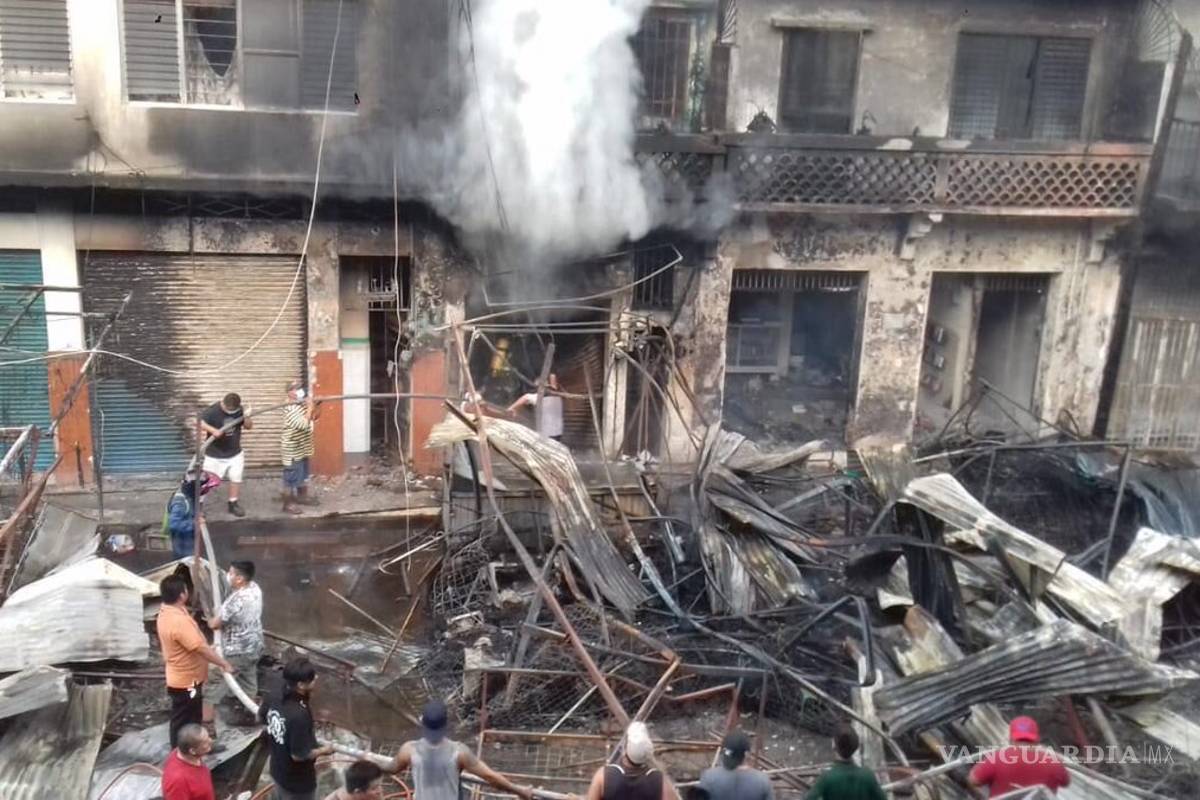 Incendio consume mercado de Tamazunchale en SLP