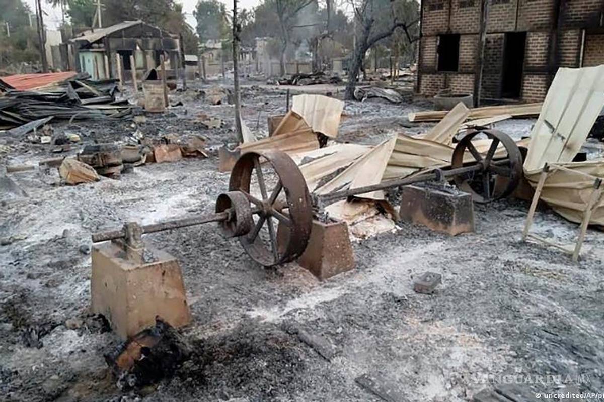 Incendia Ejército casas en Birmania