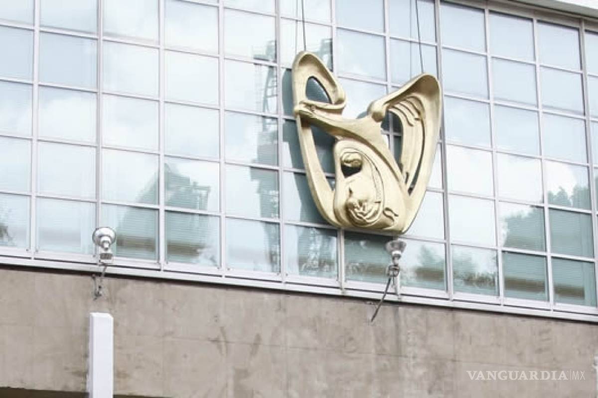 $!Médico de Monclova perdió a su padre y a su esposa, por el COVID-19