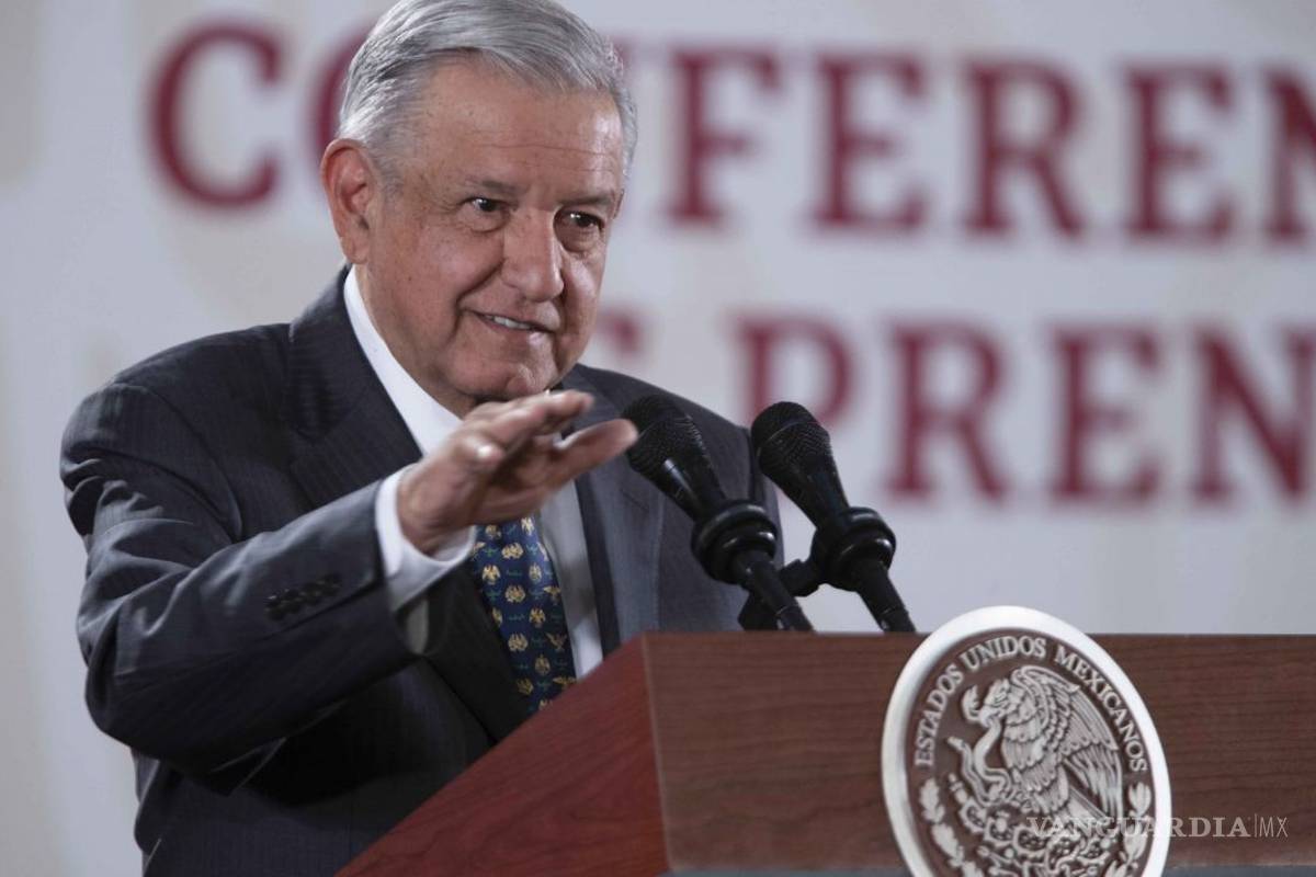 &quot;Qué es eso de que se oponen que sea delito grave la defraudación fiscal&quot;: AMLO acusa a PRI y PAN de apoyar huachicol de facturas