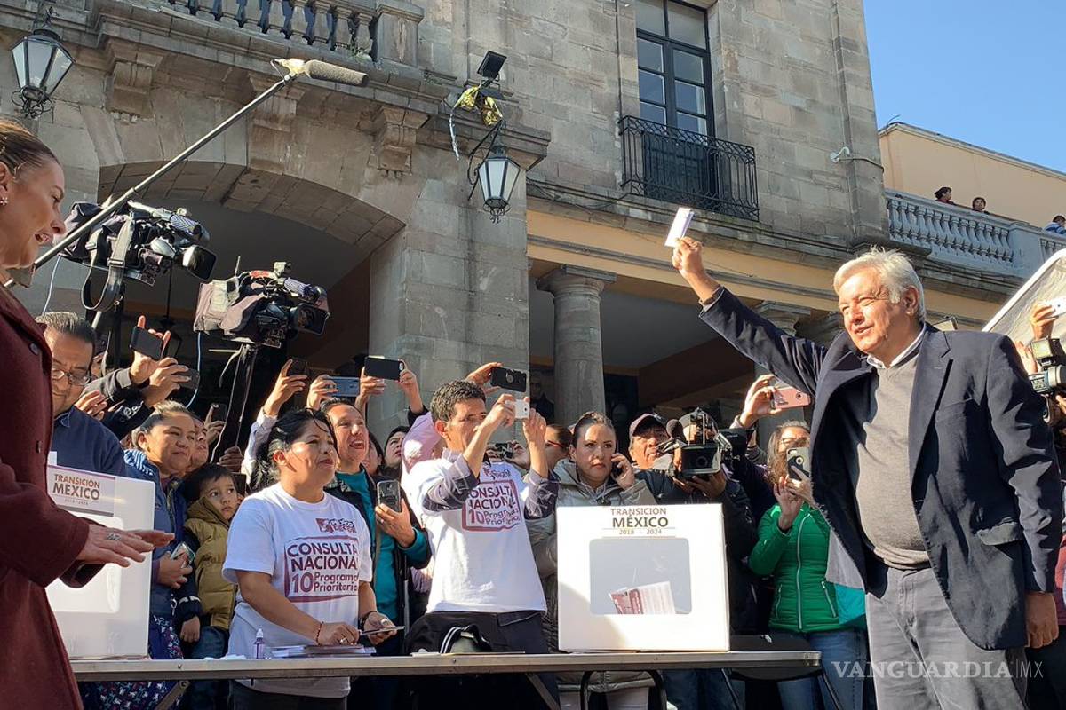 A quienes critican Tren Maya les falta "baño de pueblo", dice AMLO