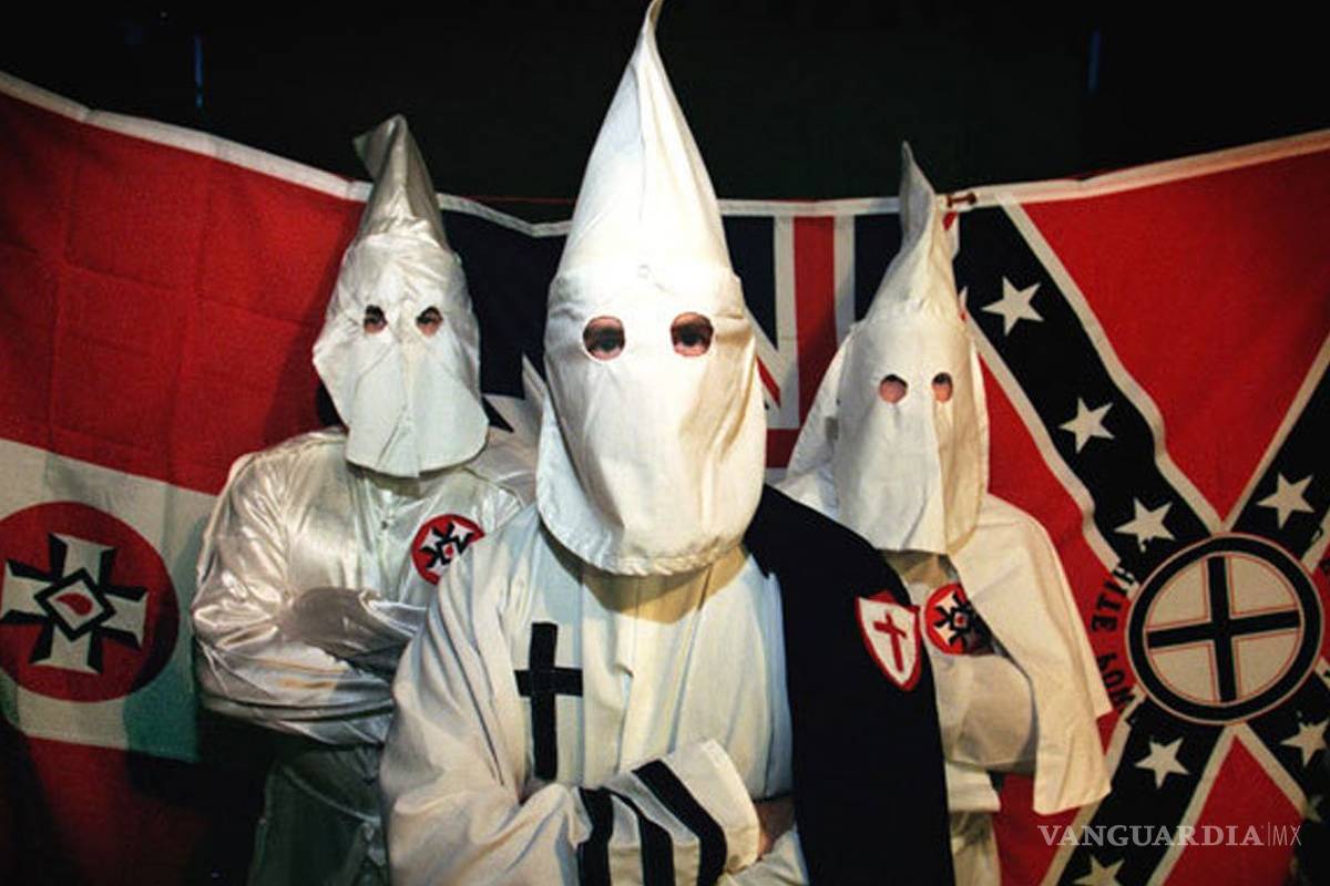 Choque entre miembros de Ku Klux Klan y manifestantes deja 4 heridos en EU