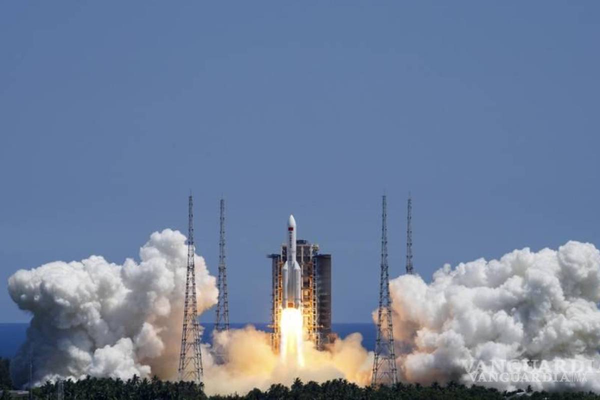 Advierten sobre incontrolable cohete chino ‘Long March 5B’ a punto de caer en la Tierra
