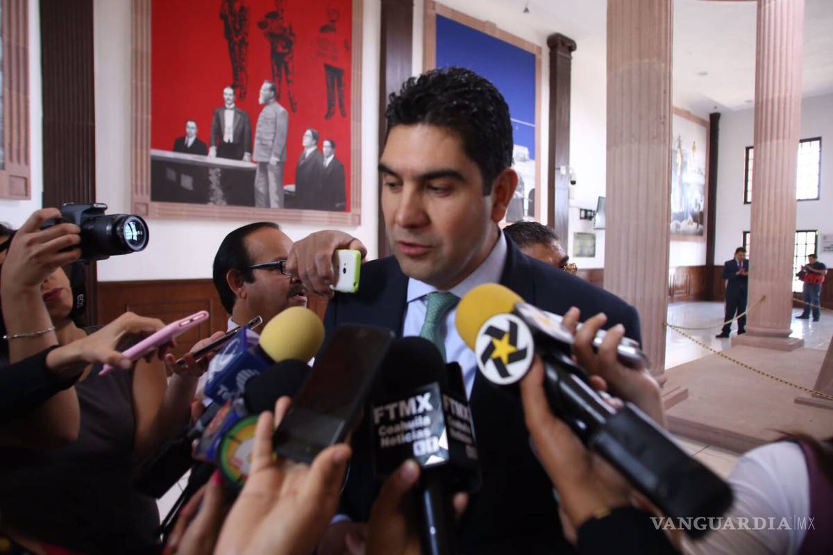 Ilegal la entrega-recepción que lleva a cabo el Gobierno