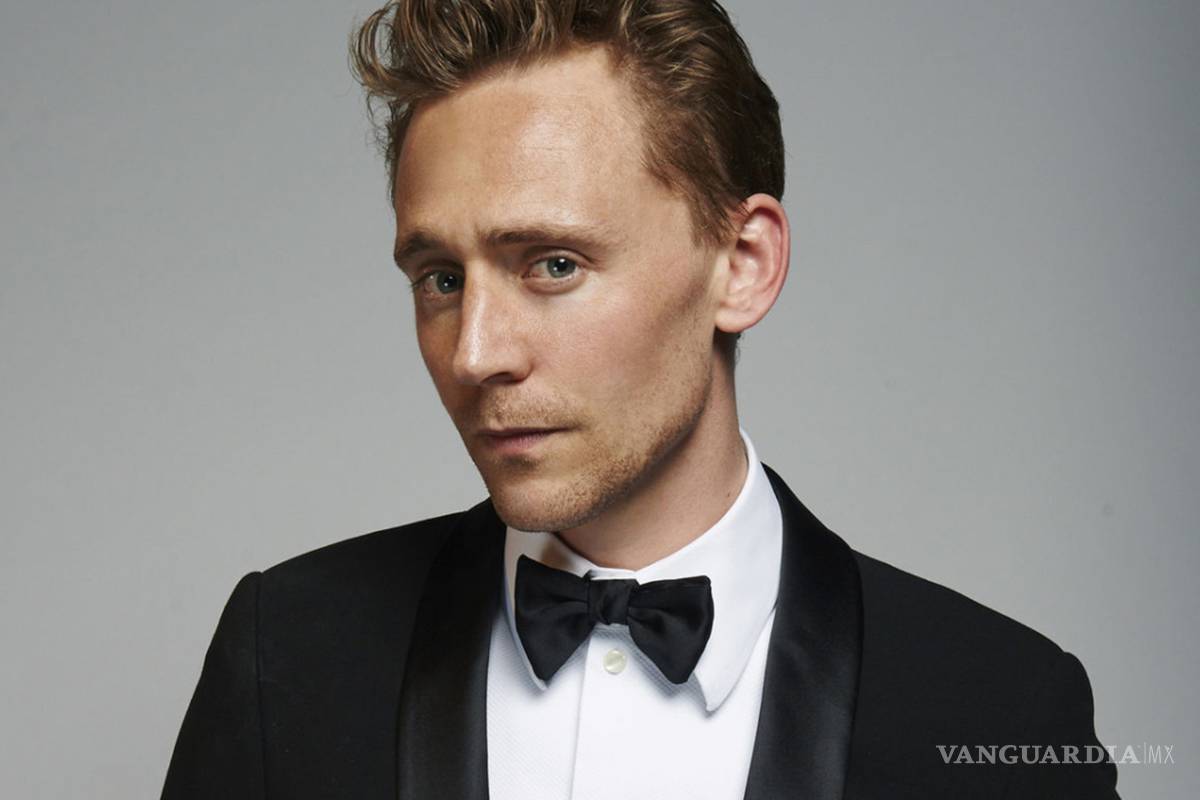 Tom Hiddleston niega ser novio de Taylor por publicidad