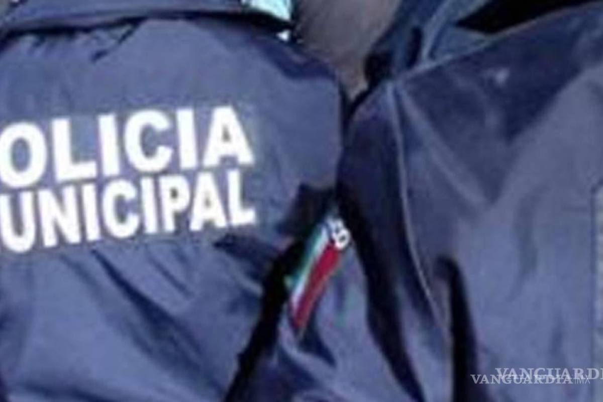 Exhiben en redes a mujeres agarrándose a golpes frente a bar en Parras (video)