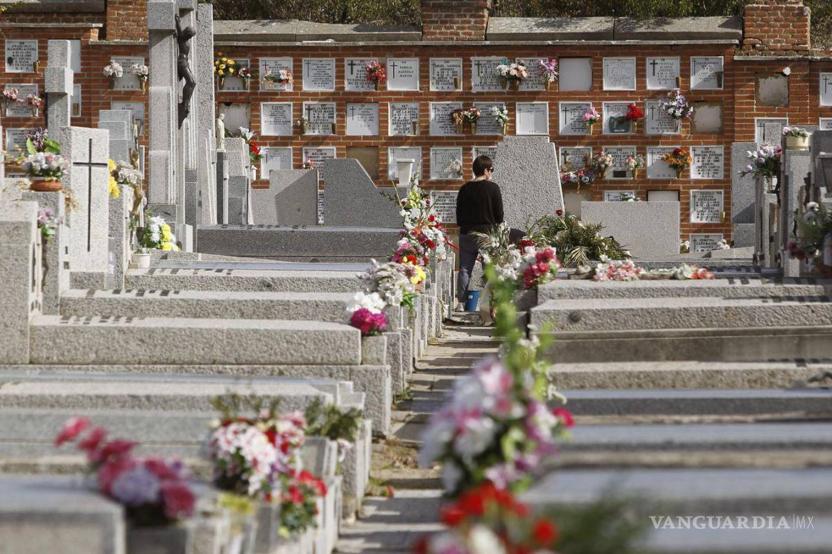 Las cenizas de los muertos no deben exhibirse, ni lanzarse al mar: Iglesia