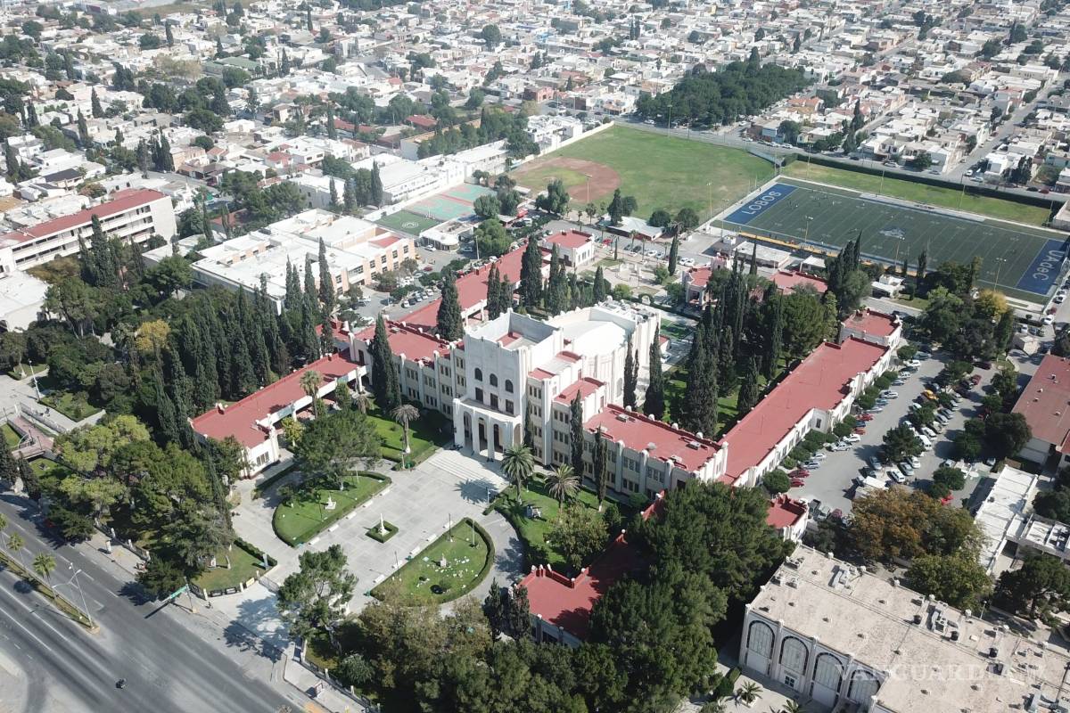 Celebra 153 años de fundación la Escuela de Bachilleres