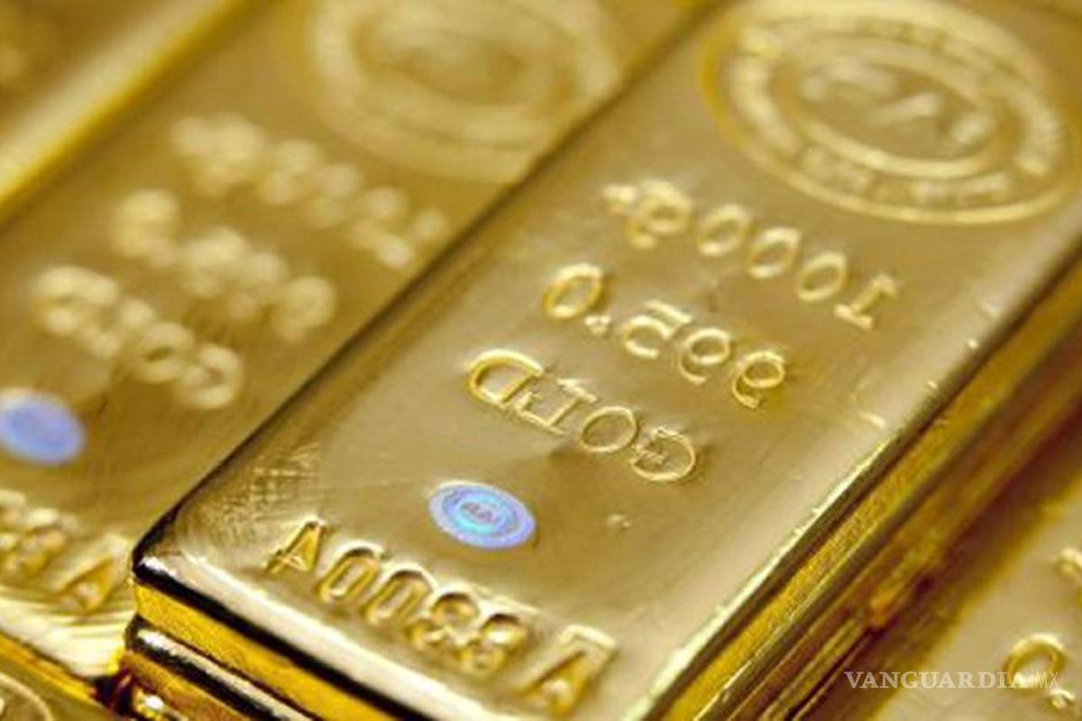 Precio del oro cerca de su máximo histórico; persiste riesgo sobre divisas latinoamericanas