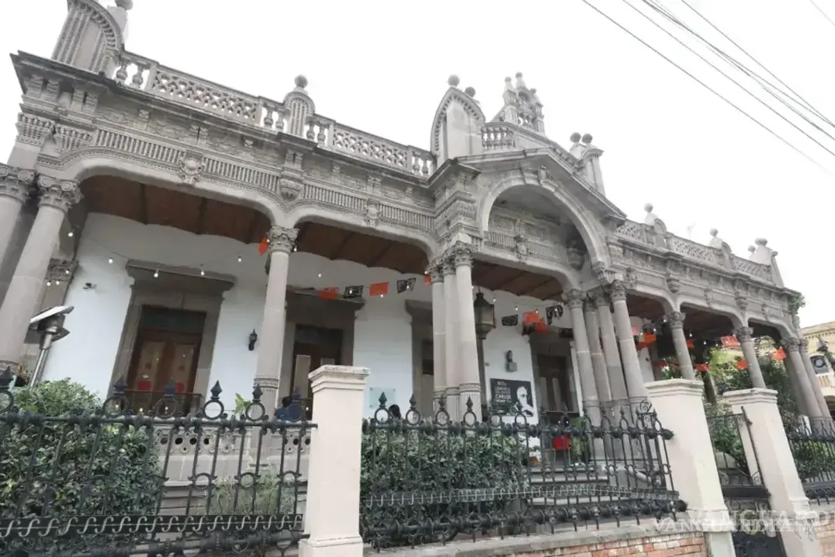El Estanquillo café, libros y plantas
