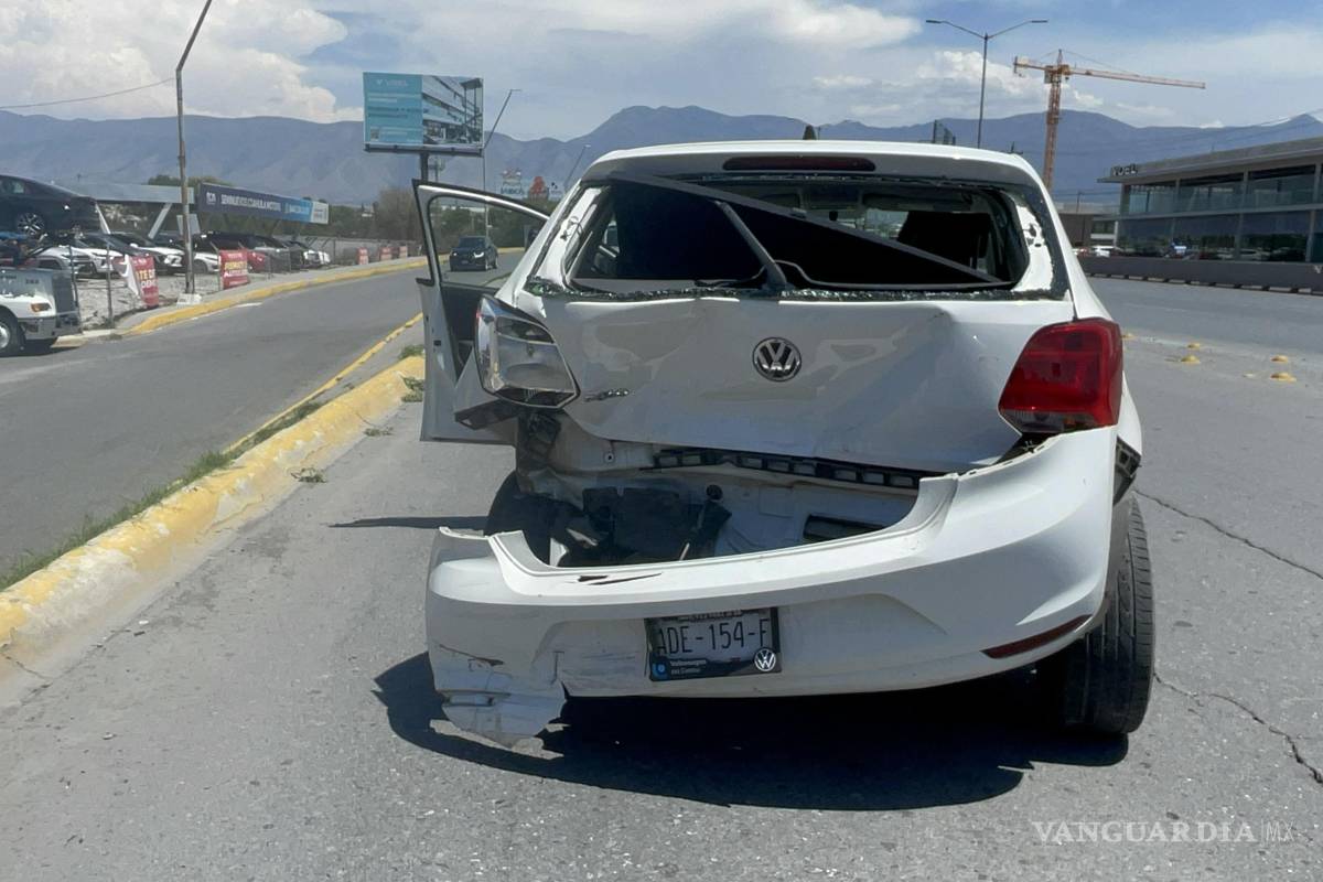 Saltillo: automovilista provoca choque por alcance en Nazario Ortíz