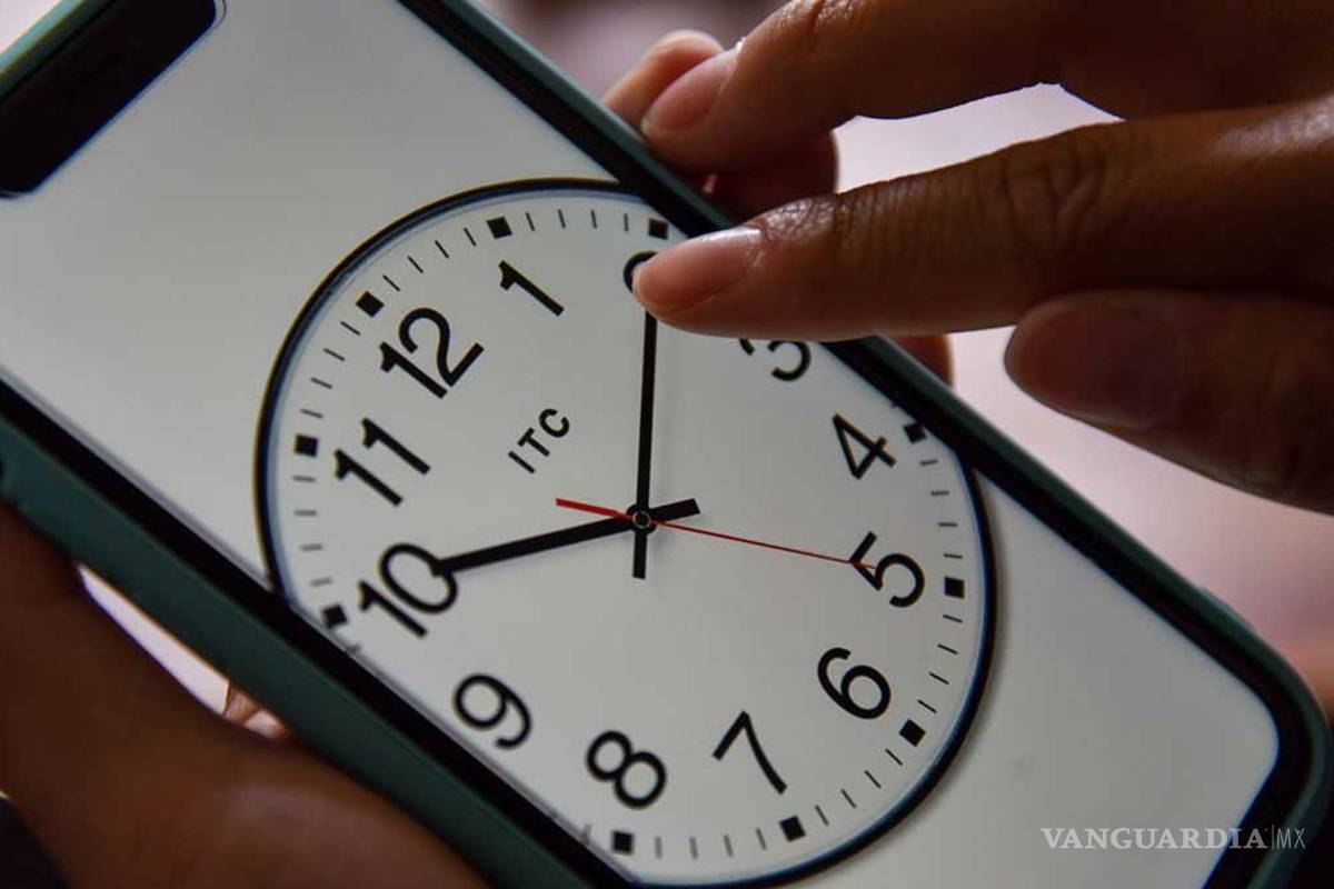 ¿Qué hora es? Relojes se adelantan y causa confusión... pese a que ya no existe el Horario de Verano