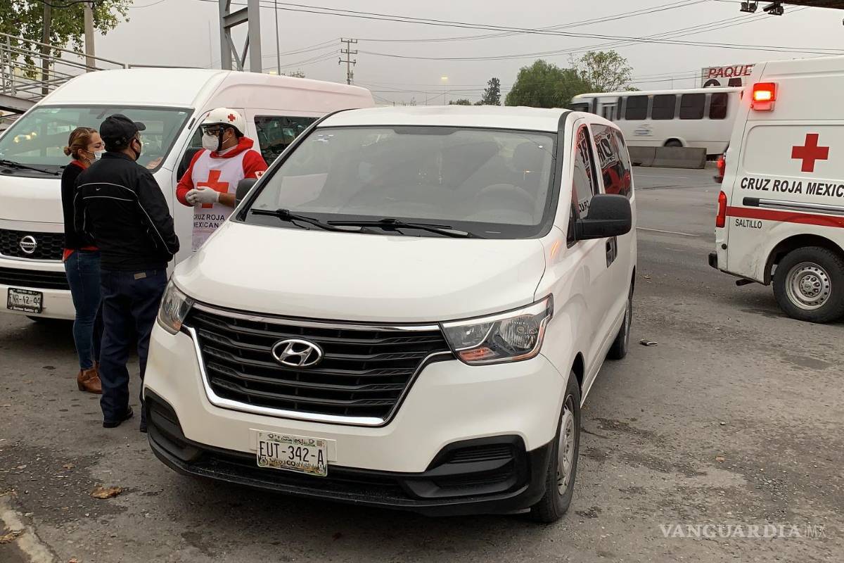 En accidente en Saltillo, mujer pierde el conocimiento