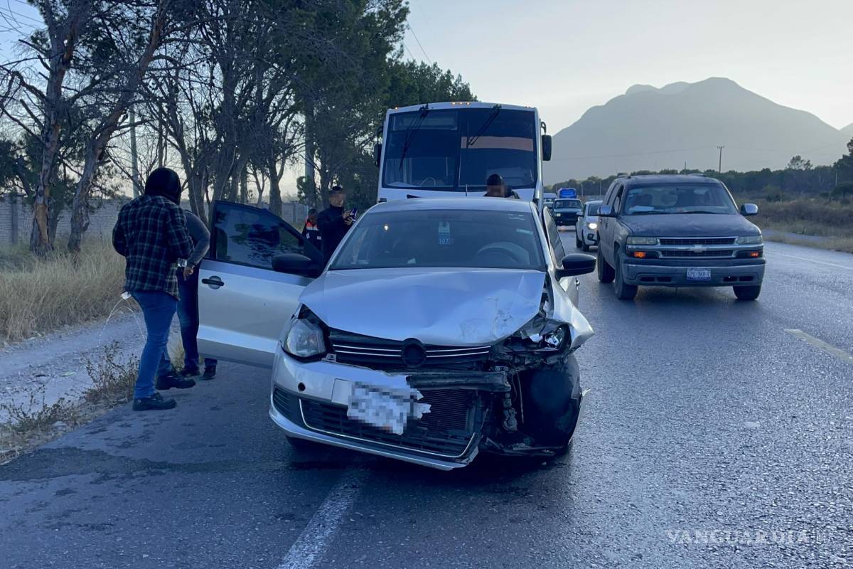 Choque en cadena genera caos vial en la Saltillo-Zacatecas