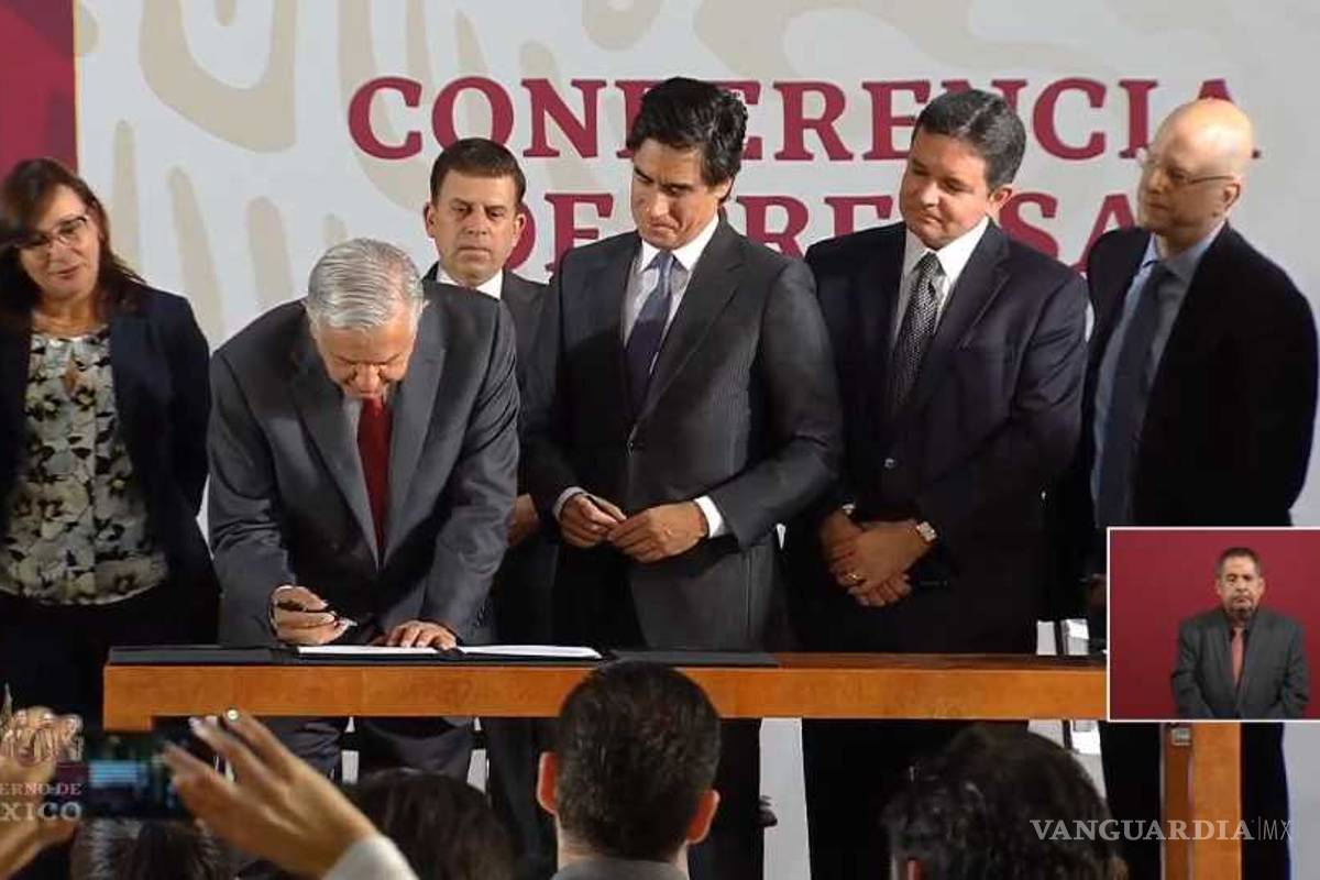 J.P. Morgan muestra confianza en gobierno de AMLO y Pemex aún cuando las demás calificadoras están en contra