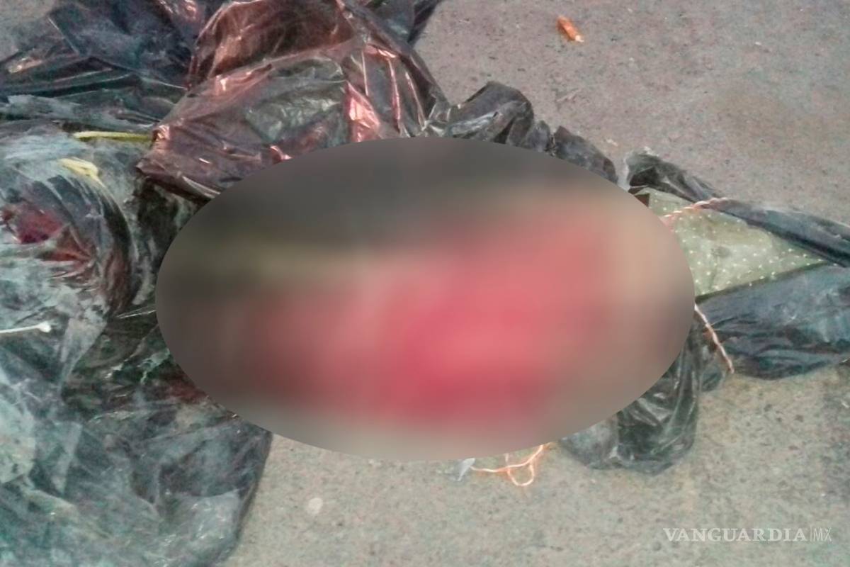 Hallan dos cuerpos embolsados en el sector del mercado Alianza de Torreón