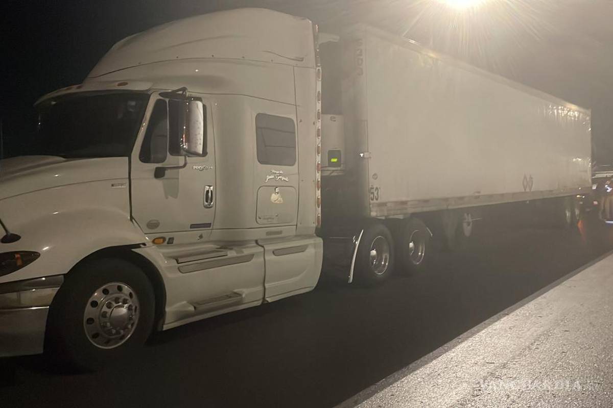 Aseguran tráiler con 99 migrantes; viajaban de Torreón hacia Nuevo Laredo