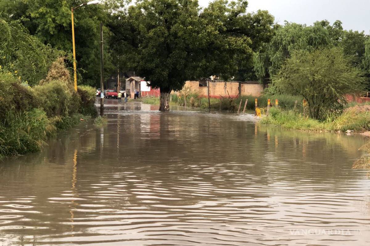 Azota aguacero con granizo a Saltillo; causa catástrofes