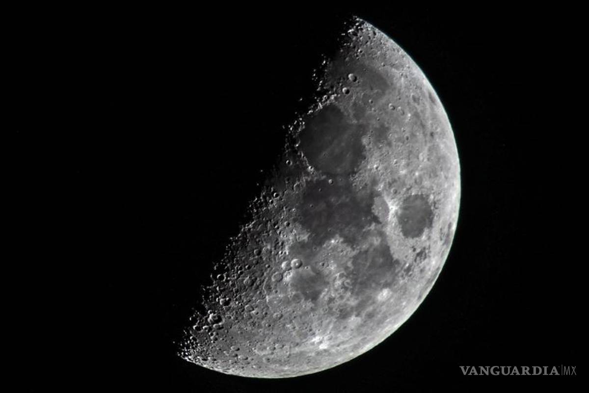 NASA confirma la existencia de agua en la Luna