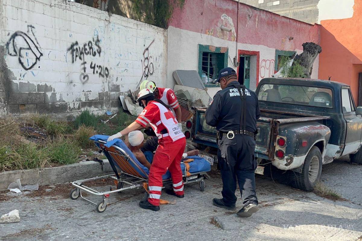 Golpea a su padre porque no lo dejó meter a su novia a la casa, en Saltillo