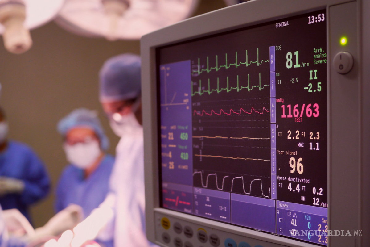 Mexicano, en estado crítico tras tiroteo en oficina de migración