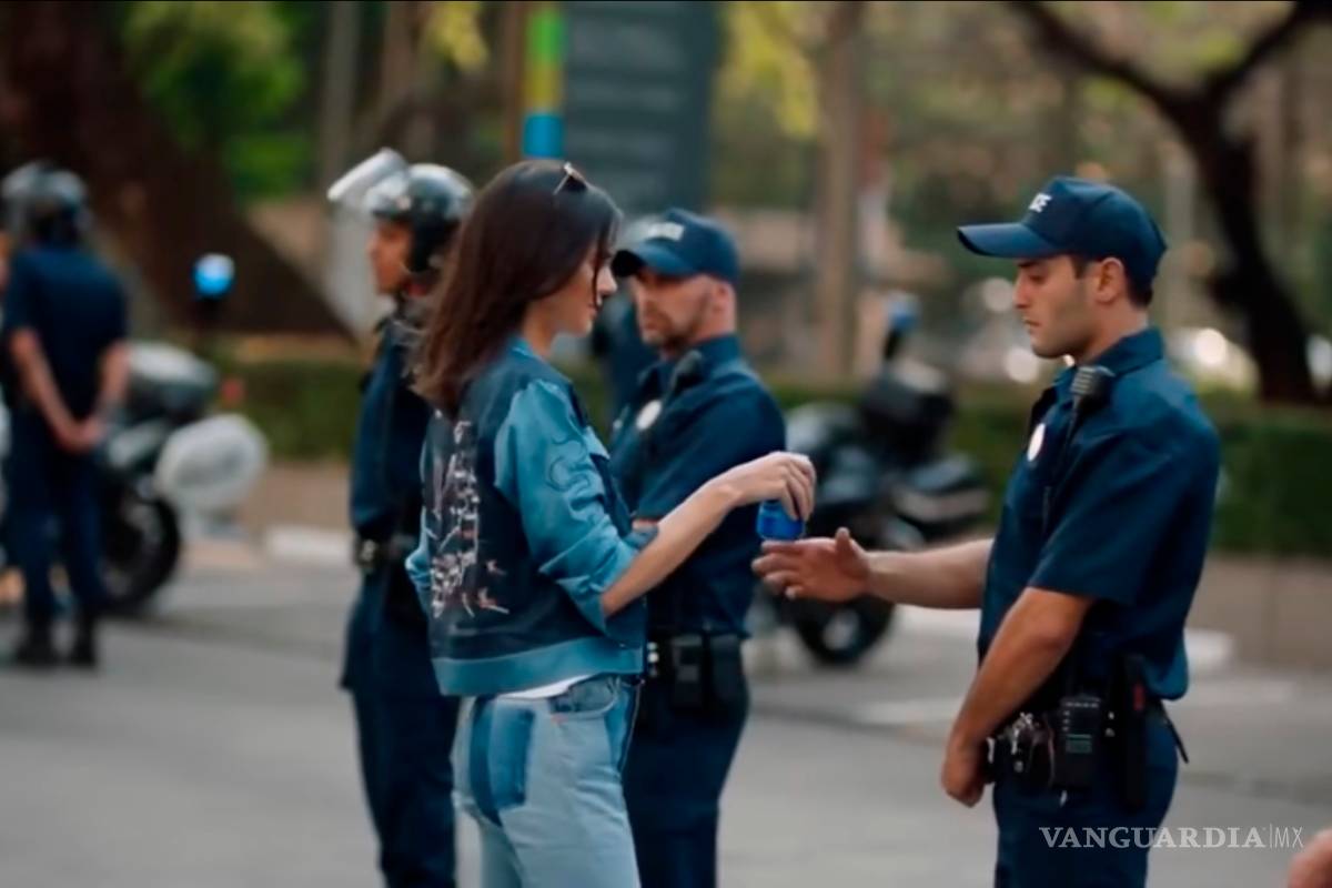 Pepsi retira comercial con Kendall Jenner y se disculpa