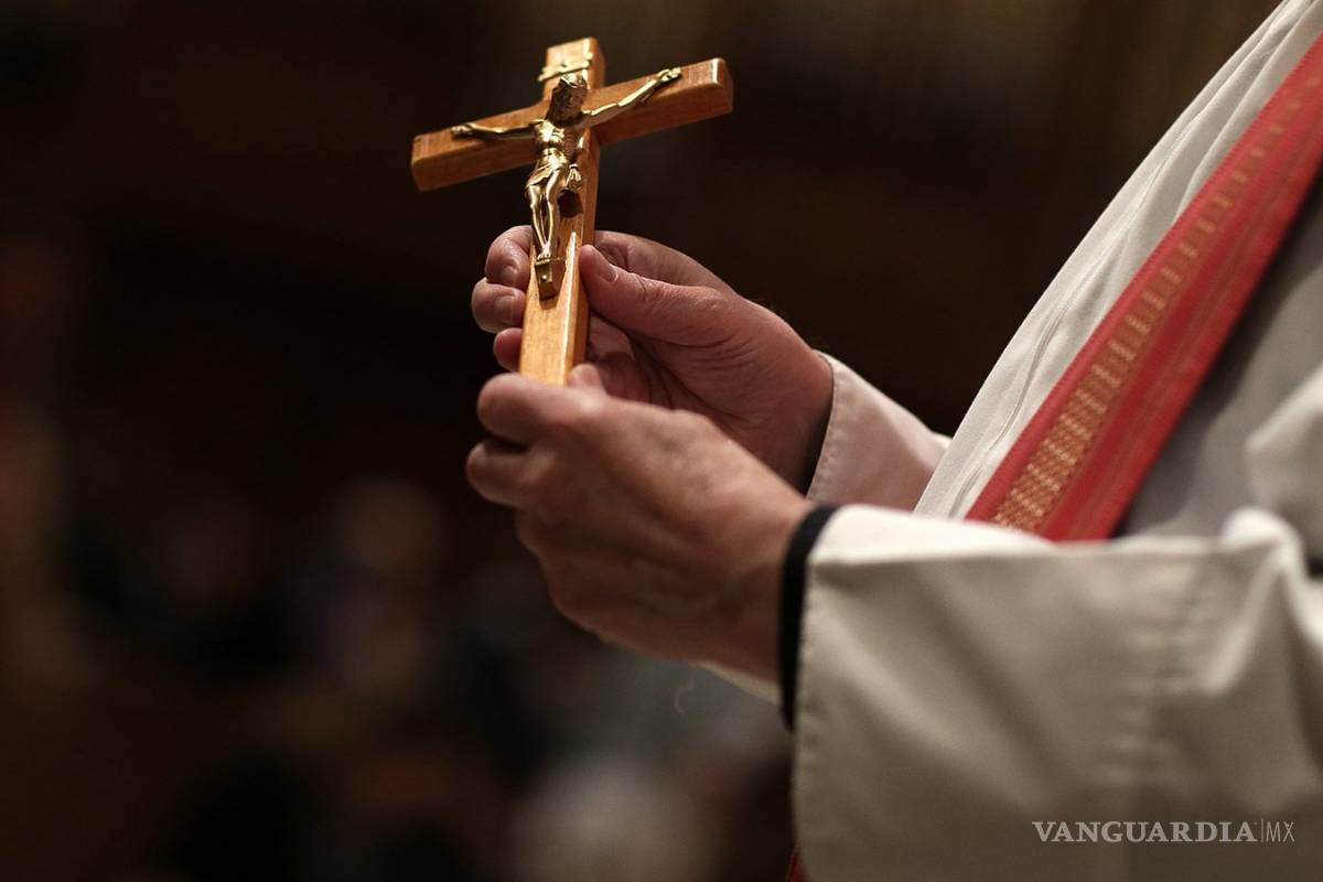 Irlanda busca poner fin al estigma de hijos de sacerdotes