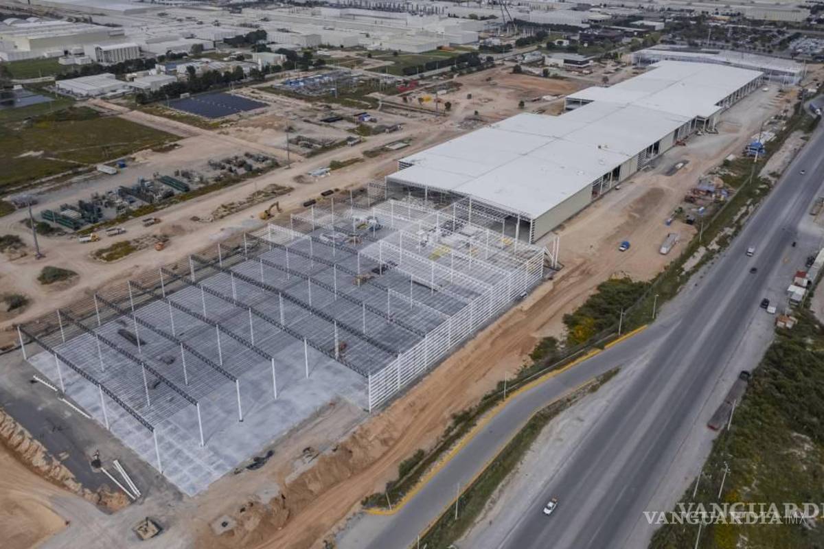 $!Pese a las amenazas, Stellantis y otras empresas automotrices persisten con sus planes de expansión en la región.