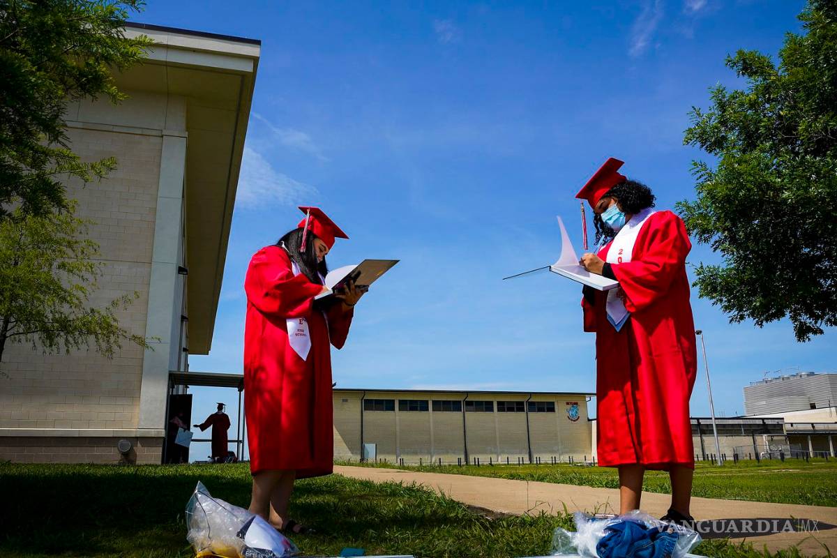 Graduaciones serían en julio y con sana distancia