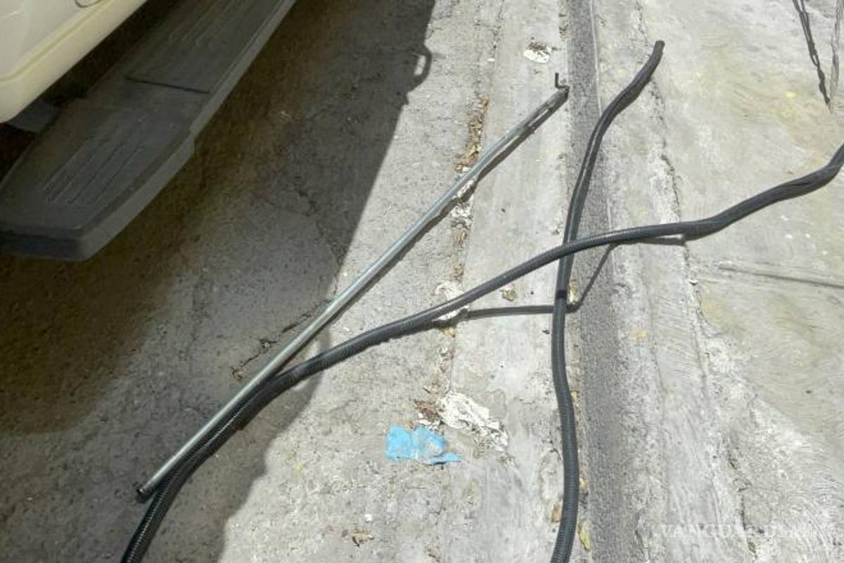 $!Varilla con la que tocó los cables de alta tensión.